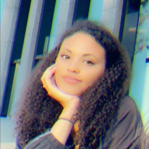 Meet your Posher, Kassandra